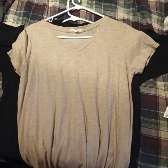 Woman's Large plain t-shirt - Picture 1 of 3